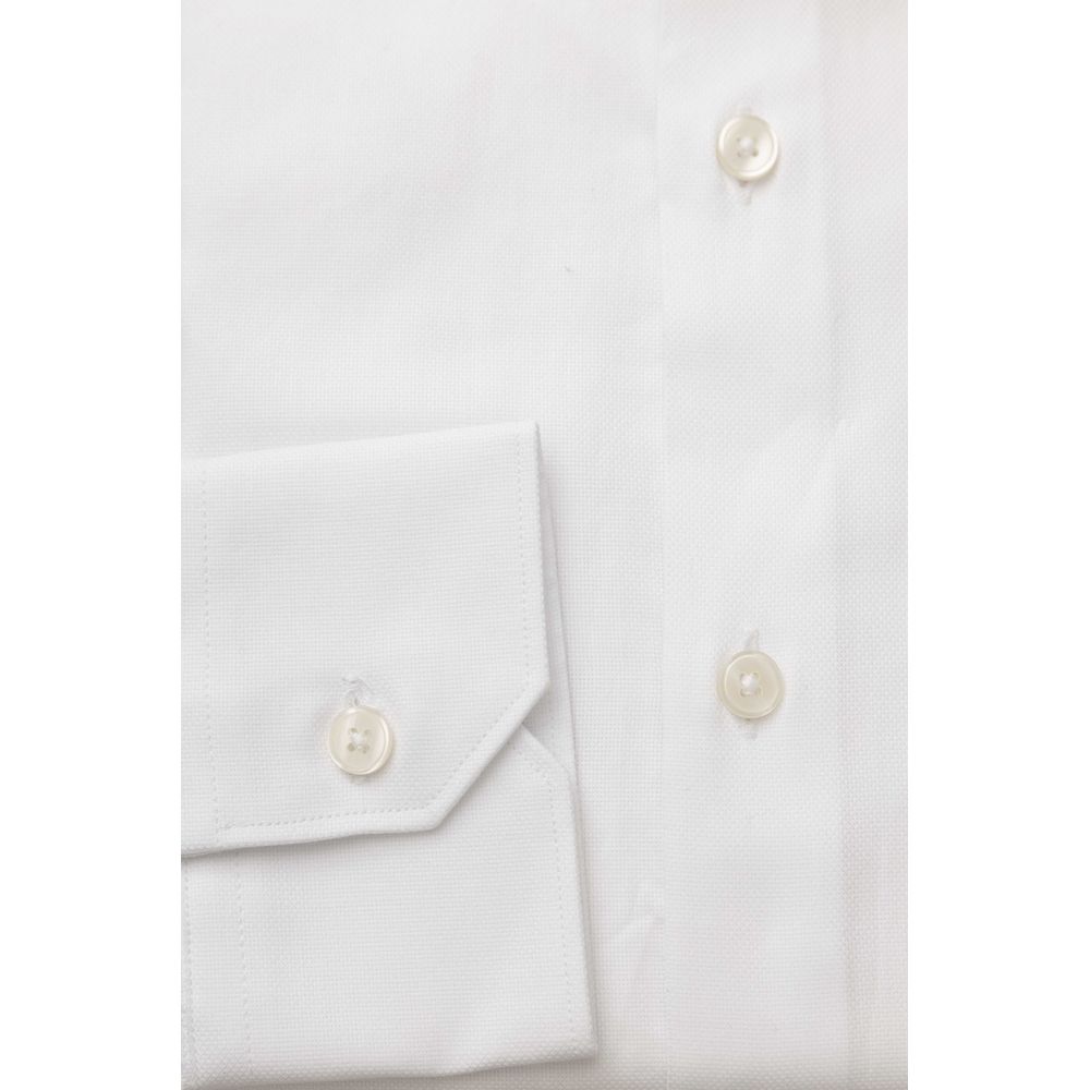 Camicia bianca elegante con colletto francese, vestibilità  media