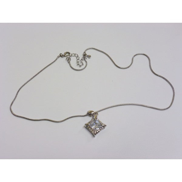 Collana con pendente e strass - Forma Romboidale