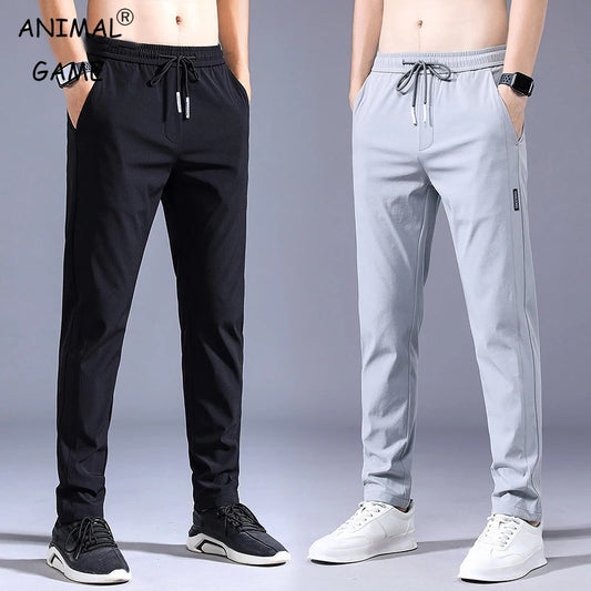 Pantaloni casual da uomo estivi, sottili, con elasticità morbida. Vita con lacci Tinta unita e Tasca applique.

LA COLLEZIONE  "ARTICOLI A PREZZI ULTRA BASSI" NON GARANTISCE QUALITA, RESI NE TEMPI BREVI DI CONSEGNA.